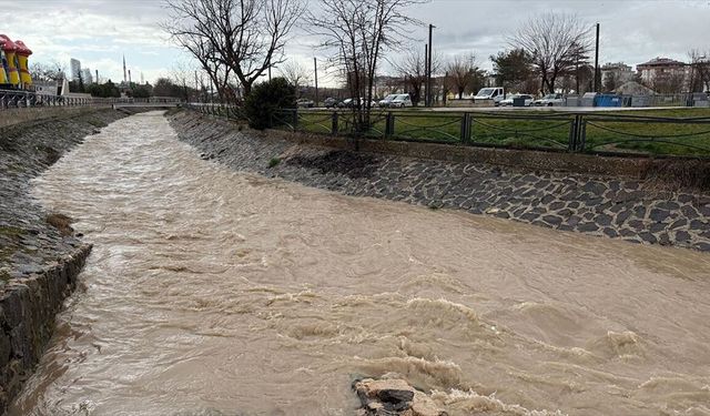 Bazı illerde sağanak etkili oluyor