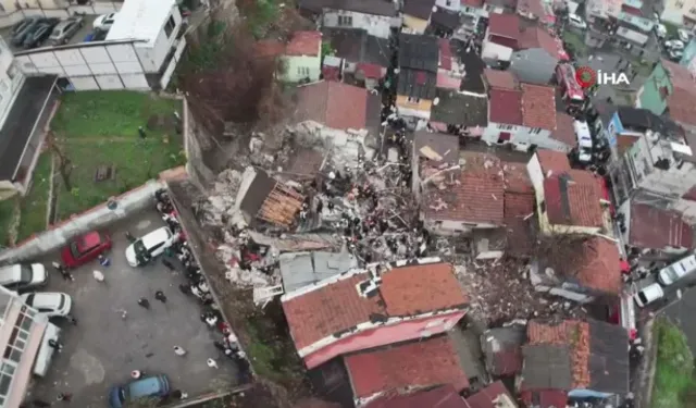 İstanbul'da İki Bina Çöktü ! Arama Kurtarma Devrede