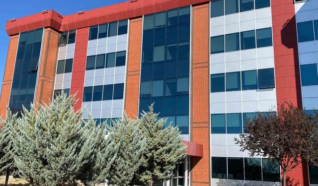 Burdur Mehmet Akif Ersoy Üniversitesi'nde taciz içerikli mesajlara meslekten ihraç