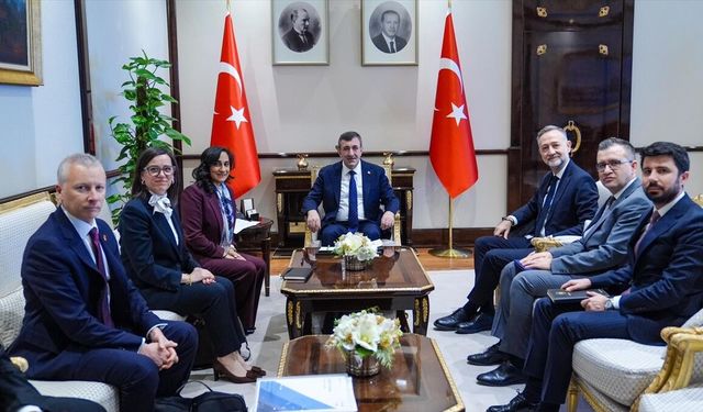 Cumhurbaşkanı Yardımcısı Yılmaz, Kanada Dışişleri Bakanı Anand'ı kabul etti