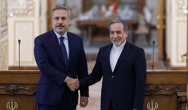 Dışişleri Bakanı Fidan, İranlı mevkidaşı Erakçi ile telefonda savaşın gidişatını görüştü