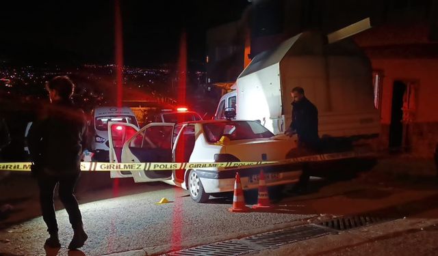 Eski eşinden çocuğunu almaya giden adam, silahla vurularak ağır yaralandı