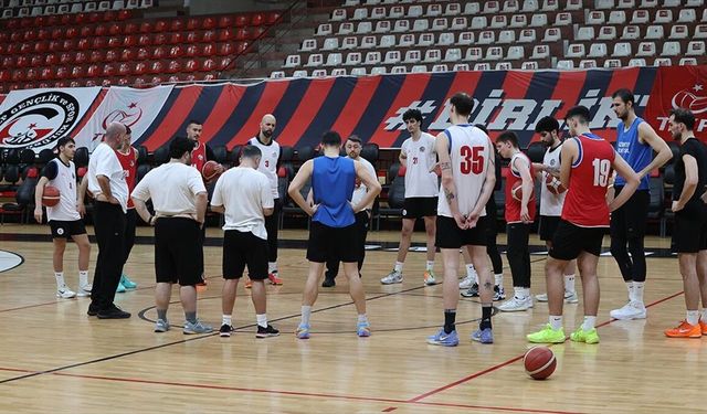 Gaziantep Basketbol'da hedef yeniden liderlik koltuğuna oturmak