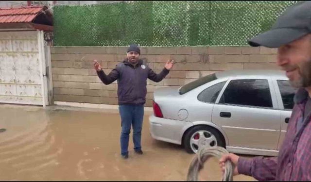 Hatay'da Sağanak Yağış Sonrası Sel Meydana Geldi