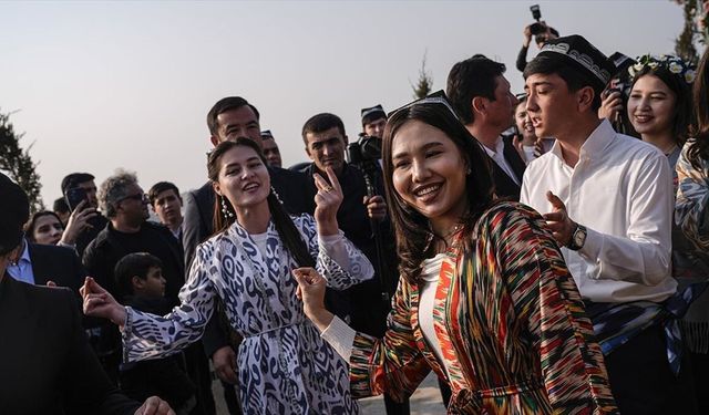 Hataylı Depremzedeler, Özbekistan'da Nevruz Bayramını Kutluyor