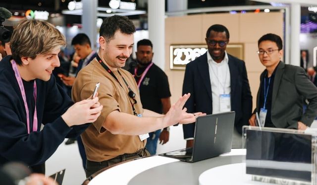 Huawei Mobil Dünya Kongresi'nde yeni nesil akıllı cihazlarını tanıttı