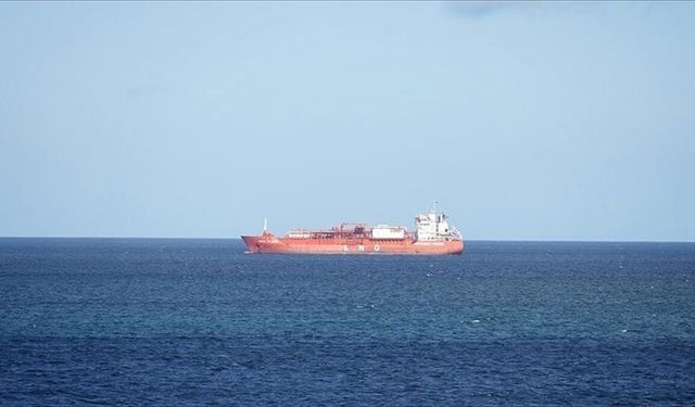 İran, Hürmüz Boğazı'ndan geçen gemilerden geçiş ücreti alınmasına ilişkin yasa tasarısı hazırlıyor