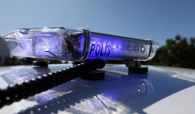 İstanbul merkezli 'izinsiz sermaye piyasası faaliyeti' operasyonunda 5 zanlı yakalandı