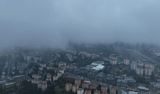 İstanbul'da sabah saatlerinde sis etkili oldu