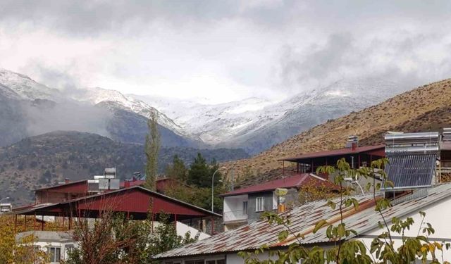 Kahramanmaraş'ın yüksek kesimleri beyaza büründü