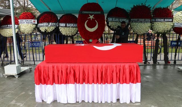 Katar'da şehit olan binbaşı Taştekin, Isparta'da son yolculuğuna uğurlandı