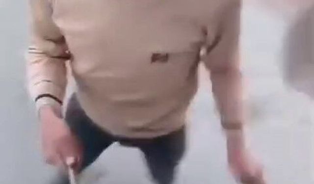 Kazaya sinirlenen tırcı 'Aynama vurdun' deyip, meslektaşına demir sopayla saldırdı