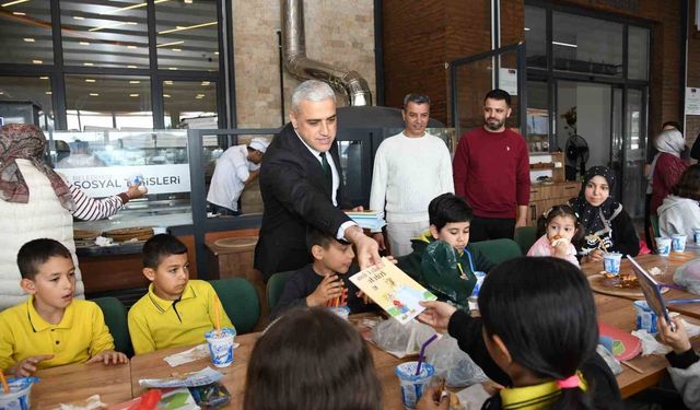 Osmaniye'de '100 Atık Pile Bir Pizza' projesine miniklerden destek