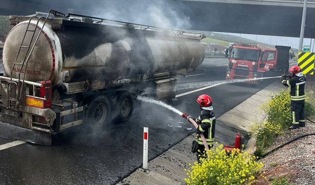 Osmaniye'de seyir halindeki akaryakıt tankerinde çıkan yangın söndürüldü