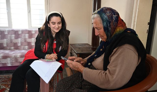 Osmaniye'de Türk Kızılay ve sağlık ekiplerinden vatandaşlara bayram ziyareti