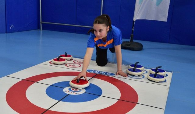 Osmaniye'de Yıldızlar Floor Curling İl Birinciliği müsabakaları yapıldı