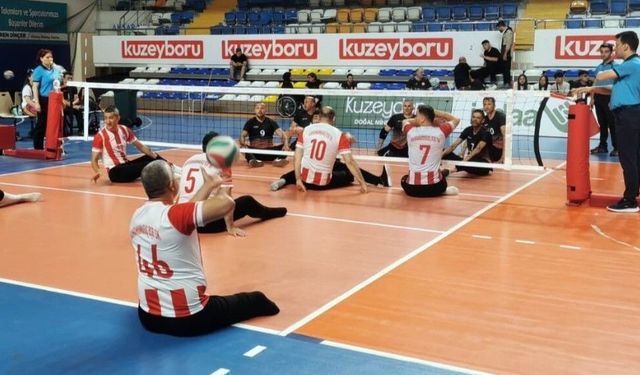Oturarak Voleybol Süper Lig'inde Büyükşehir Belediyespor rüzgârı