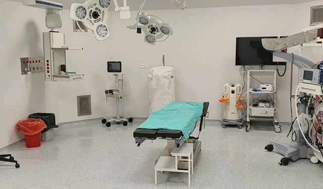 Sağanaktan etkilenen Defne Devlet Hastanesi tam kapasite hizmet vermeye başladı