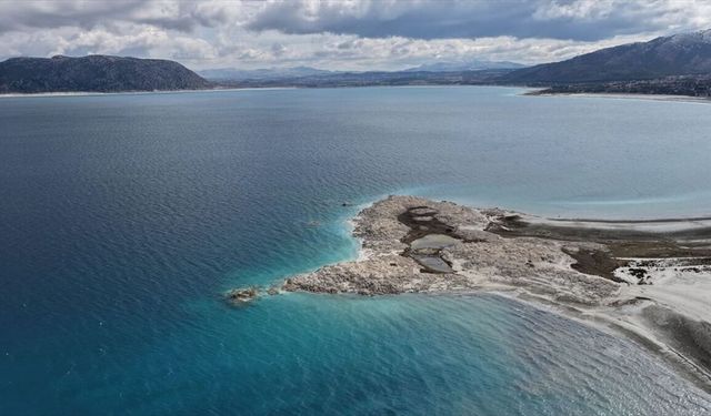 Salda'nın su seviyesi yükseldi, kuruyan Akgöl ve Yarışlı gölleri yeniden su tuttu