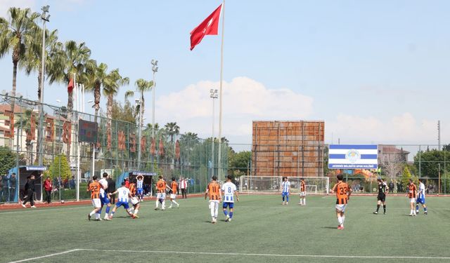 Süper Amatör Lig'de Akdeniz Belediyespor, İçel Yolspor'u 5-0 yendi