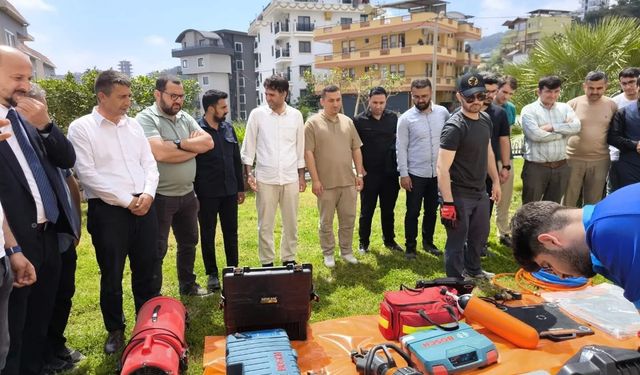 Alanya'da diyanet personeline arama kurtarma eğitimi
