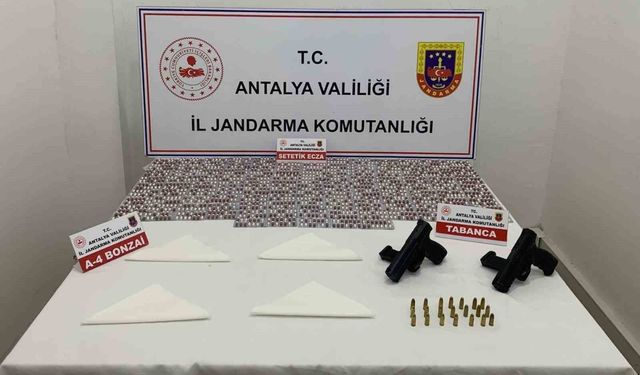 Antalya'da 528 bin kullanımlık uyuşturucu madde ele geçirildi