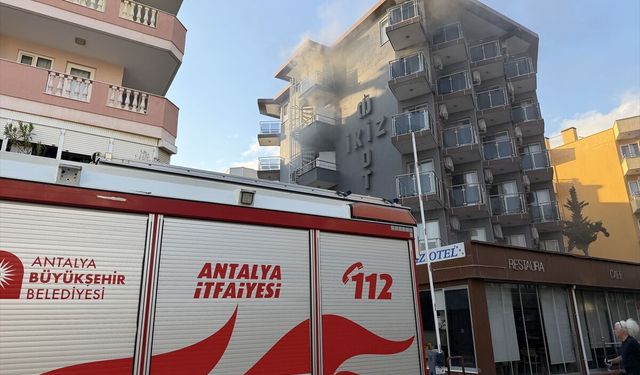 Antalya'da otelde çıkan yangın söndürüldü