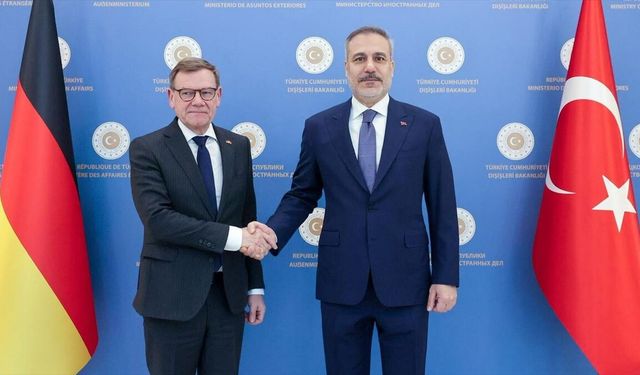 Bakan Fidan, Almanya Dışişleri Bakanı Wadephul ile telefonda görüştü