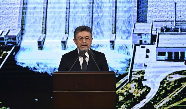 Bakan Yumaklı: Döşediğimiz 120 bin kilometrelik boru hattı Anadolu'nun bereketini geleceğe taşıyan su damarlarıdır