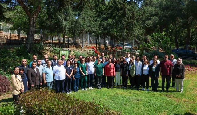 Başkan Vekili Büşra Özdemir: 'Veteriner hekimlerin üstlendikleri sorumluluk çok kıymetli'