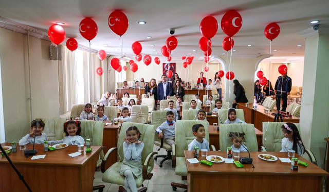 Burdur Belediyesi temsili 'Çocuk Meclisi' toplandı