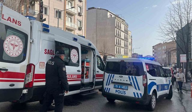 Burdur'da elektrikli bisiklet ile otomobil çarpıştı: 1 yaralı