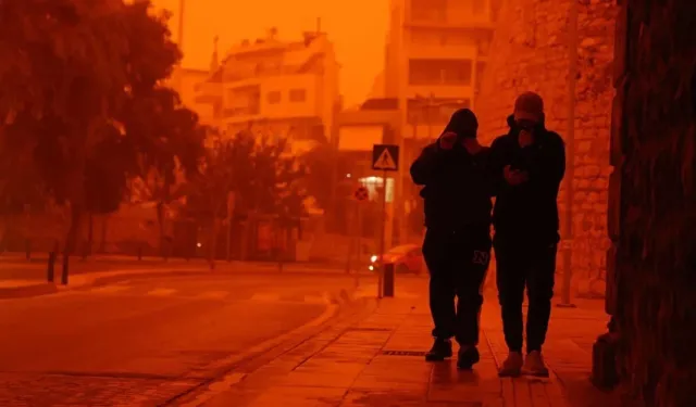 Gökyüzünü Kızıla Boyayan Çöl Tozu Türkiye'ye Yetişti!