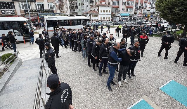 Çorum merkezli 5 ilde düzenlenen 'Miami suç örgütü' operasyonunda 21 şüpheli tutuklandı