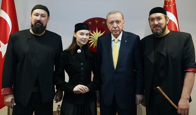Cumhurbaşkanı Erdoğan, 'Ay Yola' müzik grubunu kabul etti