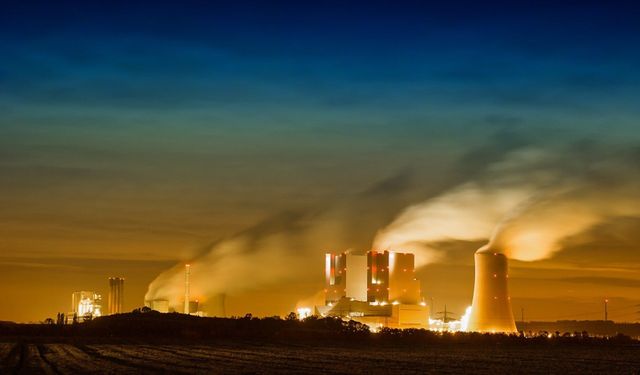 Dünyada yapımı süren 10 enerji projesinden 7'si 'temiz' kaynaklı