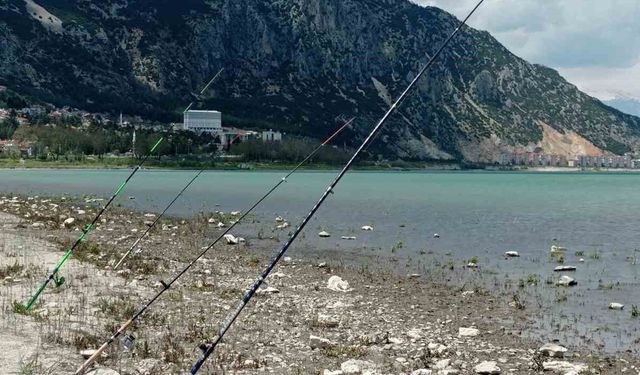 Eğirdir Gölü'nde amatör balıkçılık alanları yeniden düzenlendi