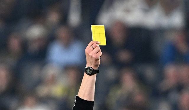 Fenerbahçe-Beşiktaş derbilerinde kart sayıları dikkati çekiyor