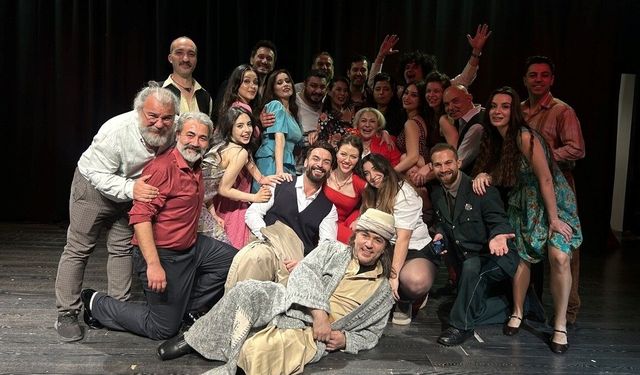 'Fosforlu Cevriye' müzikali sahnelere geri dönüyor