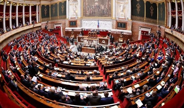 Fransa'da İsrail'i eleştirmeyi 'Yahudi karşıtlığı' gibi gösteren tartışmalı tasarısı geri çekildi