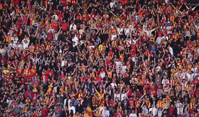 Galatasaray-Fenerbahçe derbisinin öncelikli bilet satışları başladı