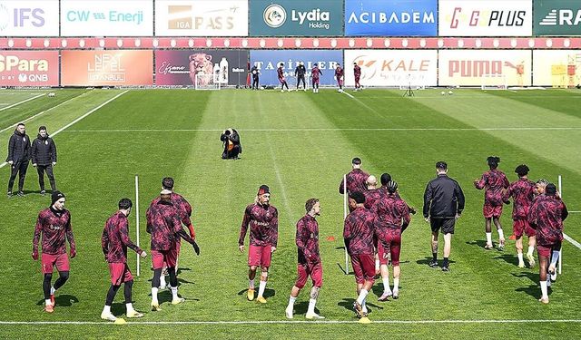 Galatasaray'ın Trabzonspor maçı kamp kadrosu belli oldu