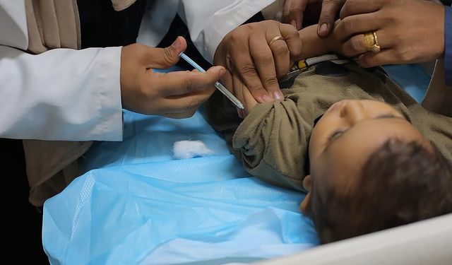 Gazze'de yarın 5 gün sürecek çocuk aşısı kampanyası başlatılacak