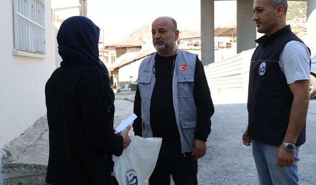 Hatay’da Sosyal Belediyecilik Sahada: Yardımlar Ulaştı