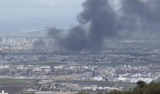 İran'ın İsrail'in kuzeyini hedef aldığı misillemede füze parçaları Hayfa'ya isabet etti