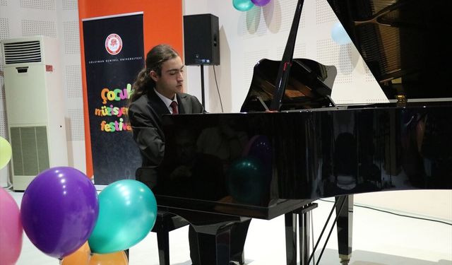 Isparta'da 'Çocuk Müzisyenler Festivali' başladı