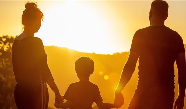 Otizmli çocuğu olan ailelere ücretsiz danışmanlık 16 ilde daha yaygınlaştırılacak