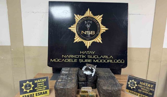 Sahile vuran çuvalın içinde 36 kilogram takoz esrar ele geçirildi