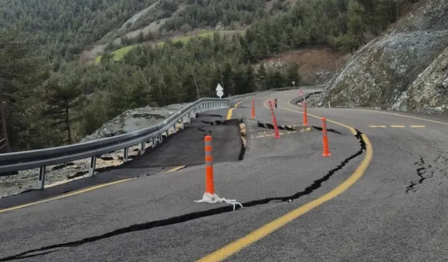 Hatay'da Serinyol-Madenli Yolu Çöktü!