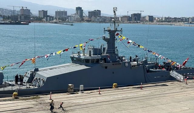 TCG Karpaz ve TCSG Yaşam gemileri Hatay'da ziyarete açıldı